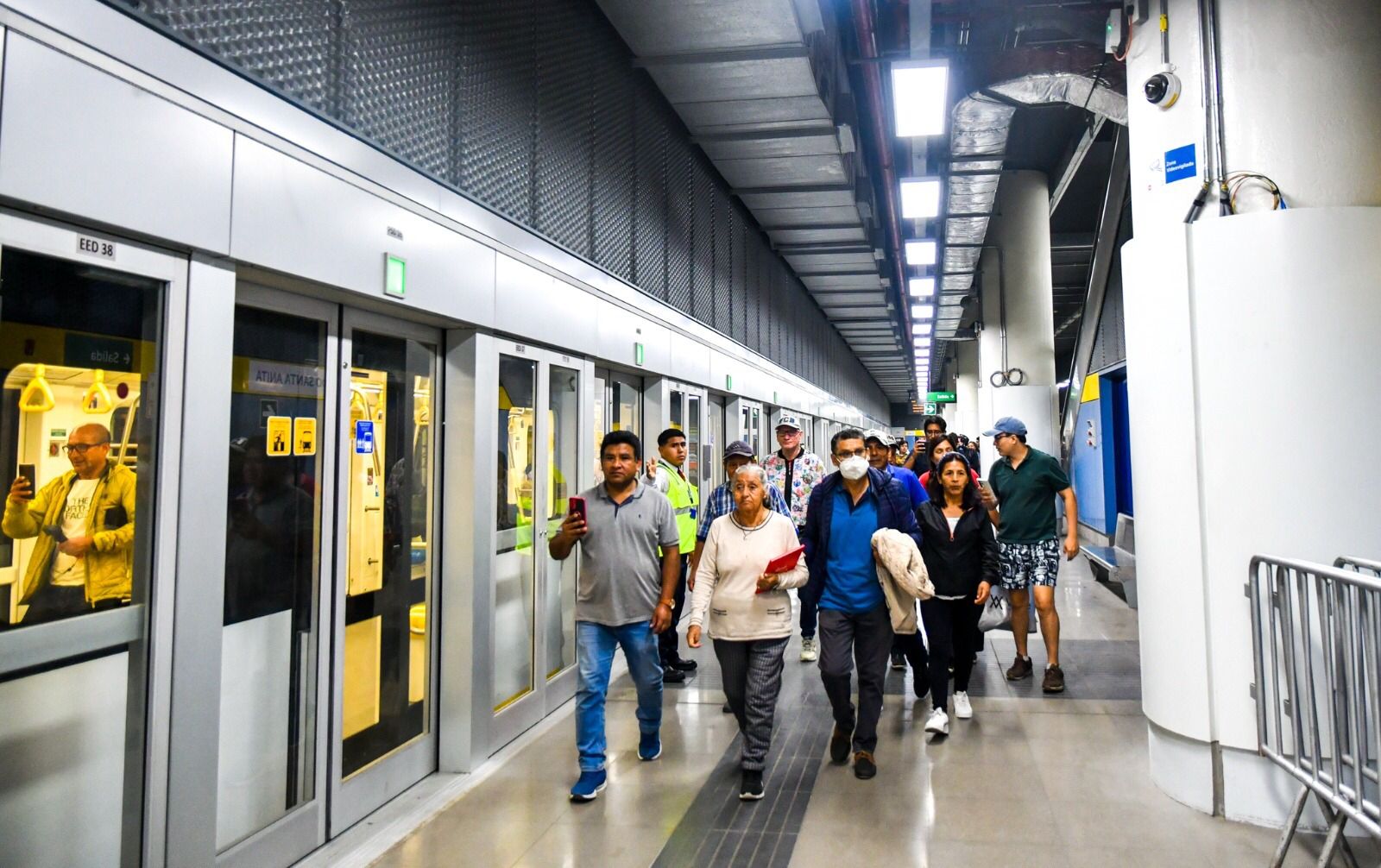 Primer Metro Subterráneo Del Perú Movilizó A Casi 100 Mil Usuarios Metro De Lima Línea 2 7589